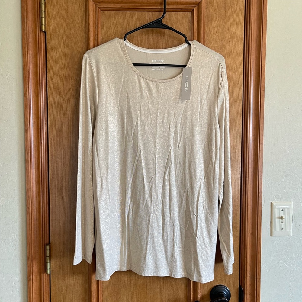 Beautiful Chico’s Ultimate Tee. Women’s Size 2